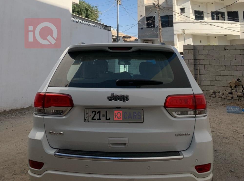 جیپ گراند شیرۆکی